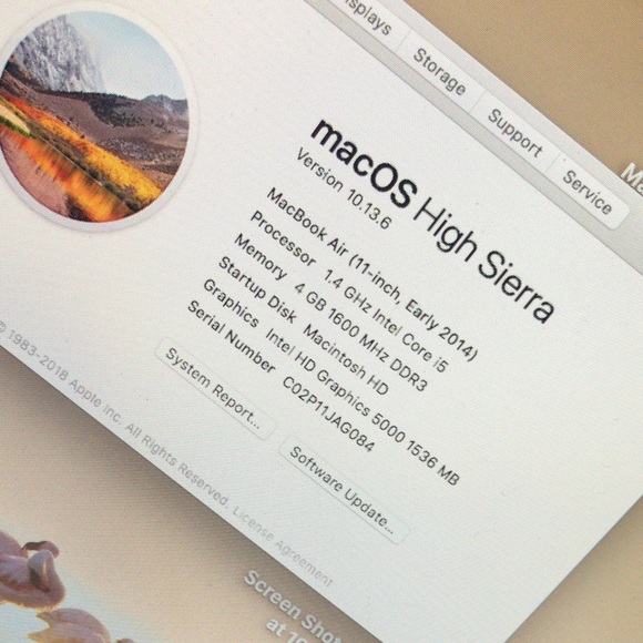 MacBook Air de 11 inche +Case: Michael Kors - Picture 3 of 3